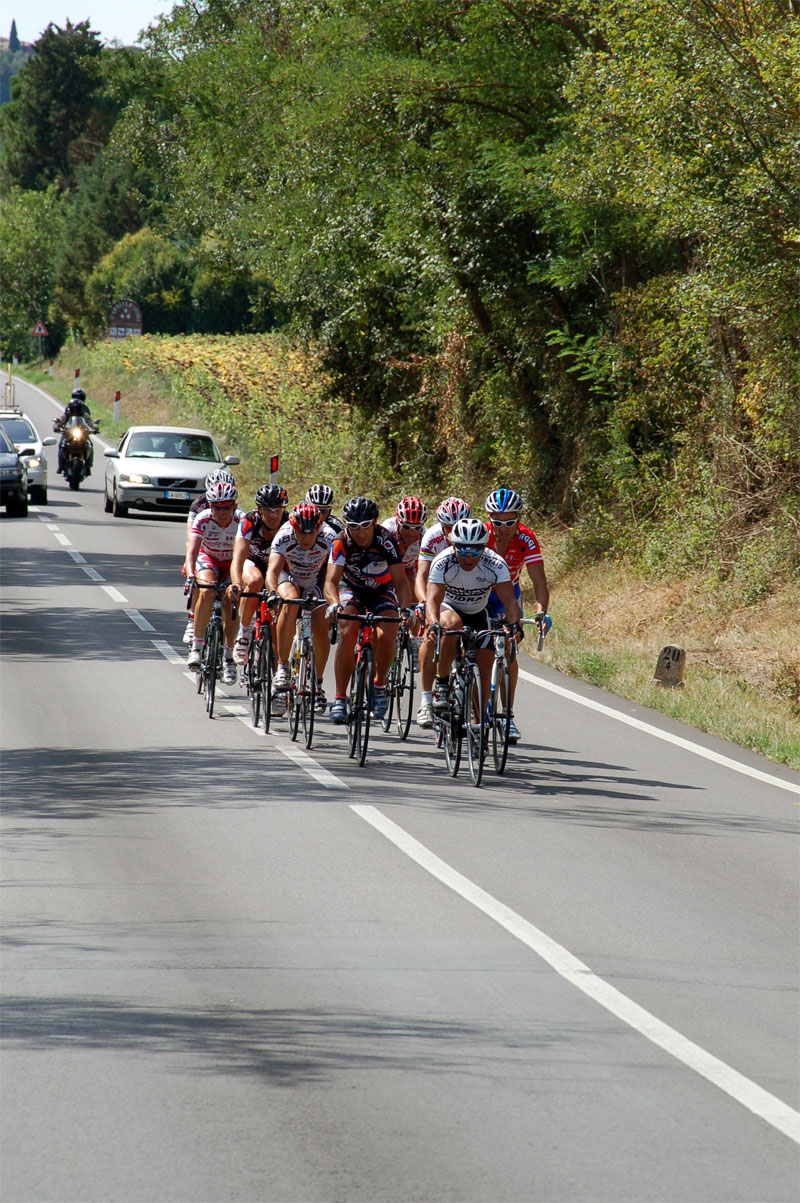 gal/2006/07 - Fondo della Valdarbia II serie/3 - Su e giu per le crete e  l arrivo/DSC_0048-01.jpg